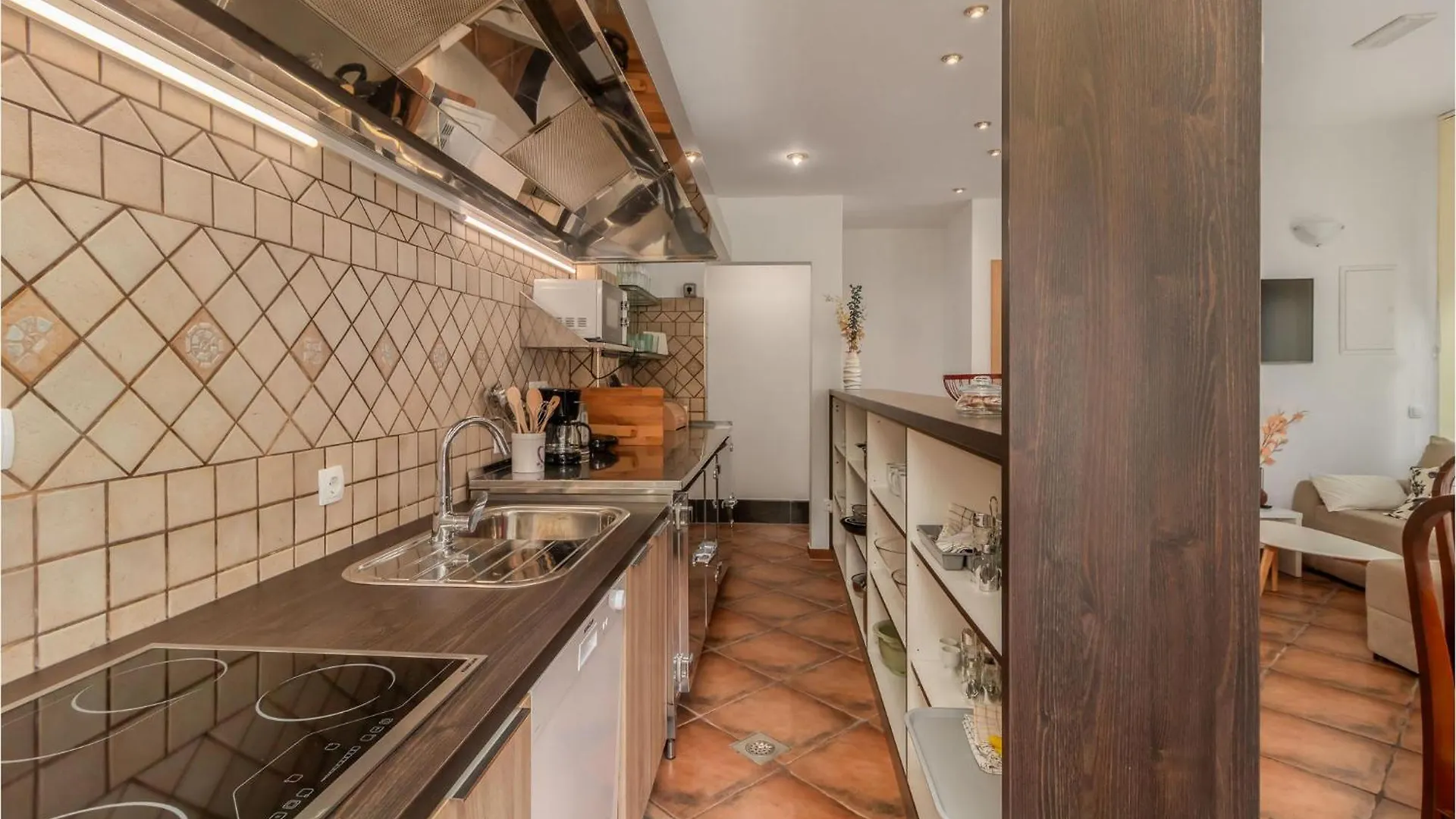 Gorgeous Apartment In Jadranovo With Wifi 0*,