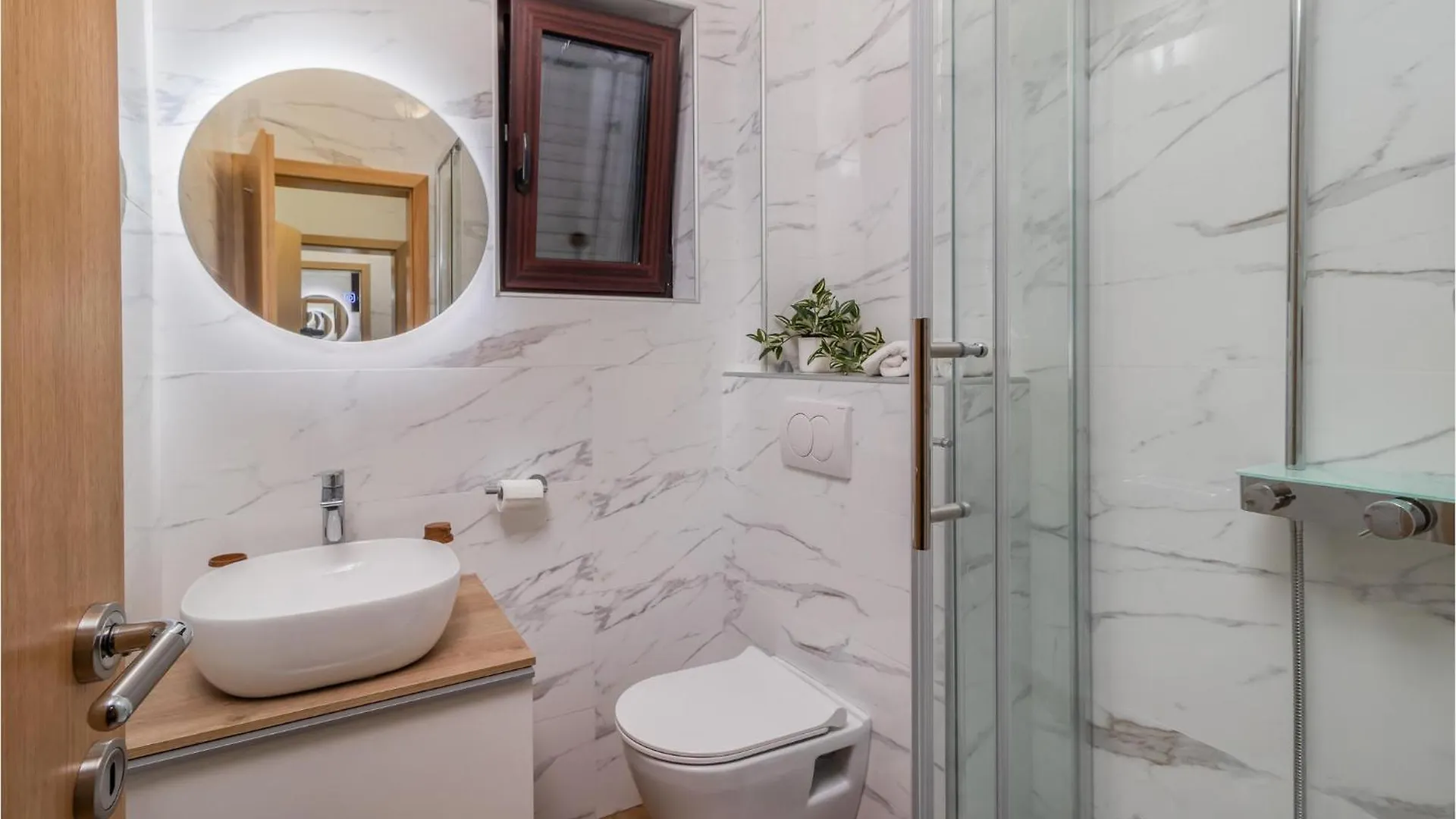 Gorgeous Apartment In Jadranovo With Wifi 0*,  Croatia