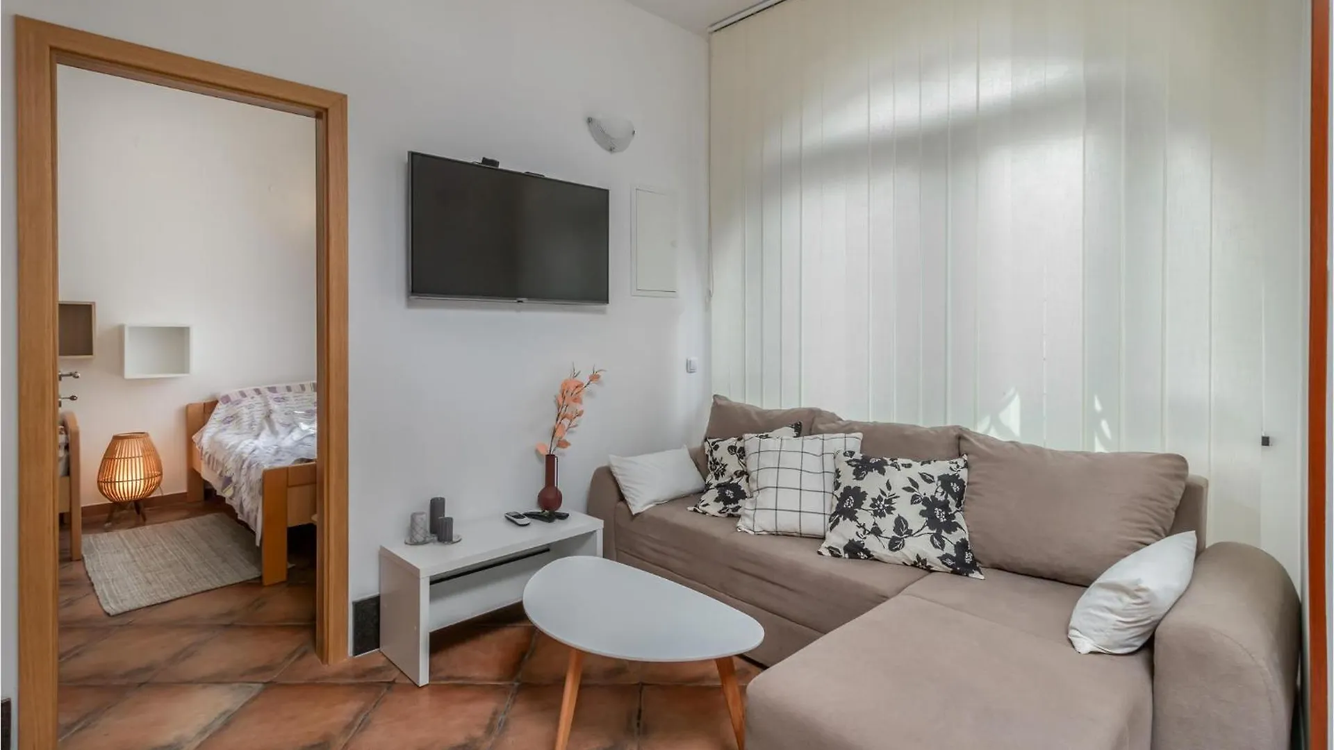 Gorgeous Apartment In Jadranovo With Wifi