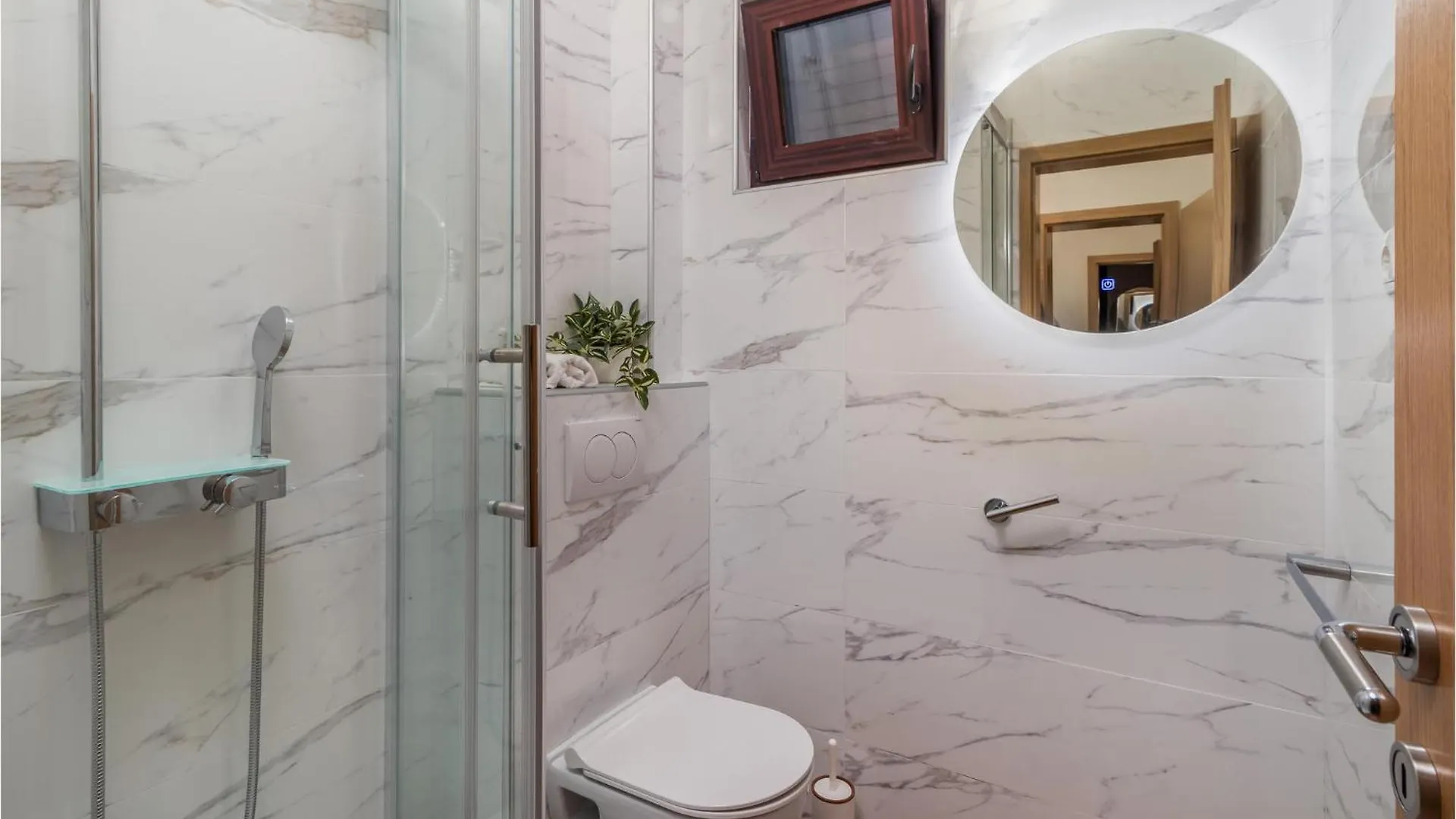 Gorgeous Apartment In Jadranovo With Wifi