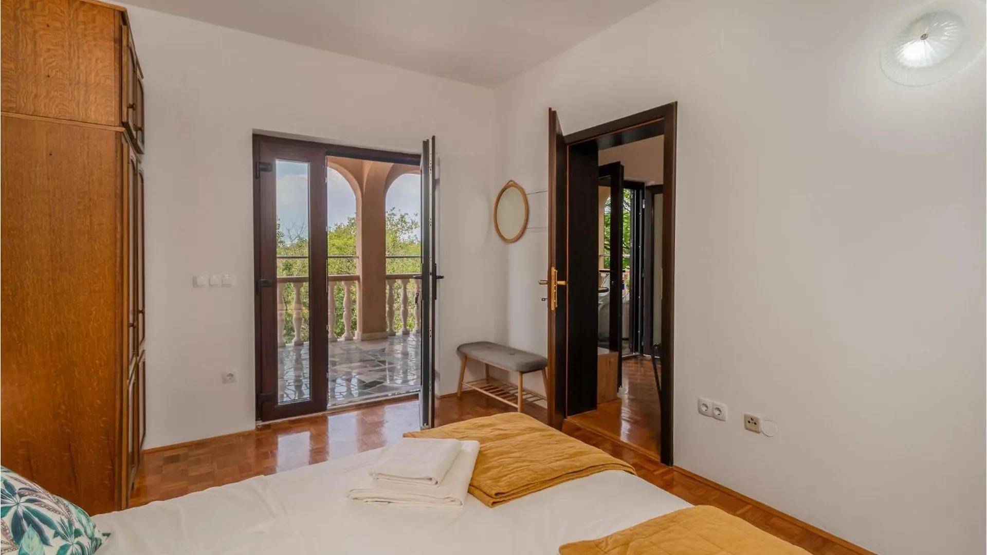 Gorgeous Apartment In Jadranovo With Wifi Croatia